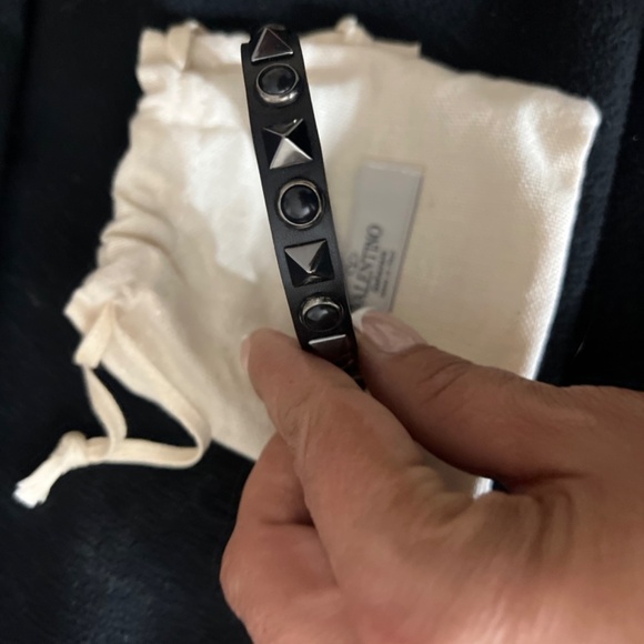 Brand new Valentino bracelet - Picture 3 of 4